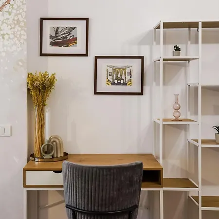 April Apartment *