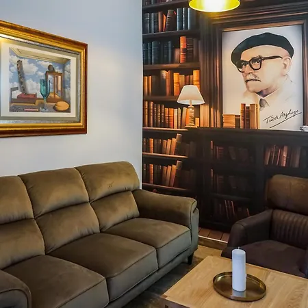 Apartment April