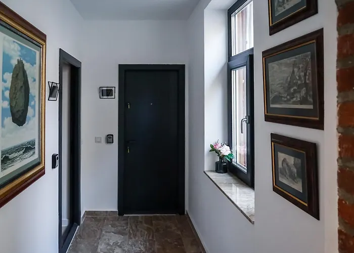 April Apartment *