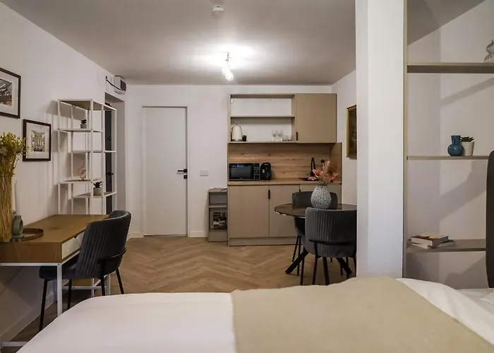 Apartment April *