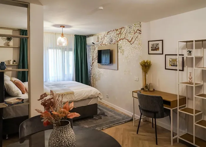 Apartment April