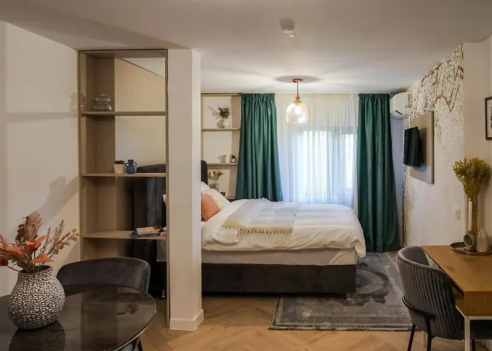 April Apartment Bucharest